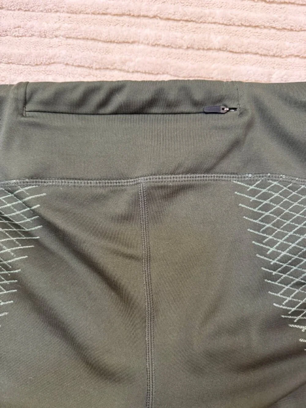 Nike Zonal Strength Green Capri Leggings Size M